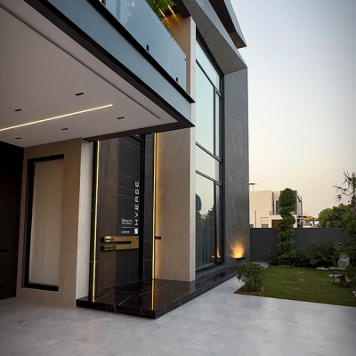 Luxurious 1 Kanal Beautiful House Availabel For Sale In DHA Lahore Phase 6