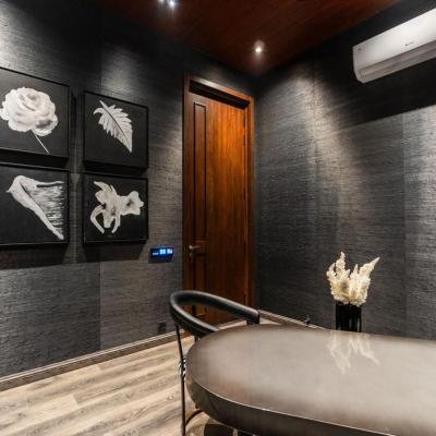 Beautiful Luxurious 2 Kanal House Available For Sale In DHA Lahore Phase 6