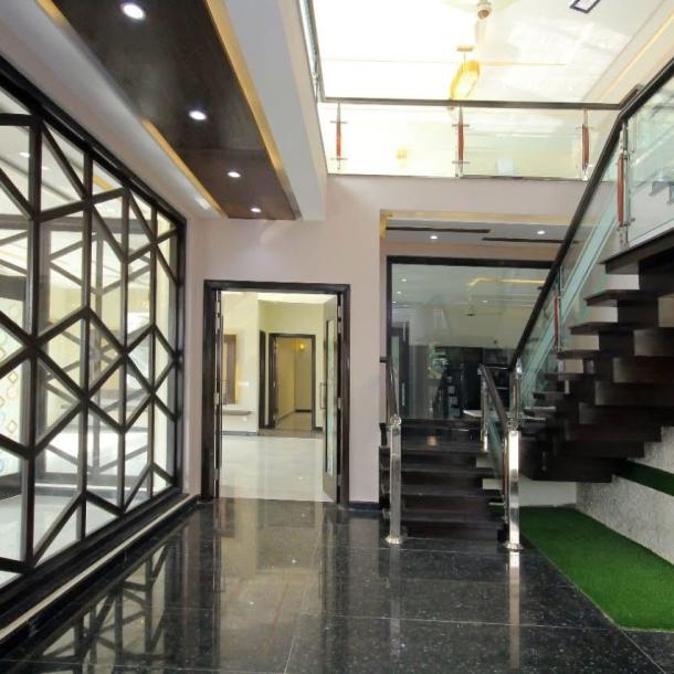 Classical Design 1 Kanal House Availabel For Sale In DHA Lahore Phase 6-4