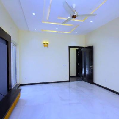 Classical Design 1 Kanal House Availabel For Sale In DHA Lahore Phase 6