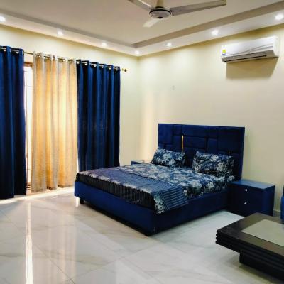 Luxurious 1 Kanal Prime Location House Available For Rent In DHA Lahore Phase 8 Block G