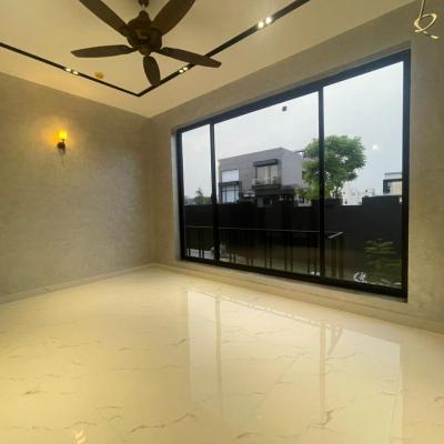 Luxurious 10 Marla House Availbale For Sale In DHA Lahore Phase 7-11