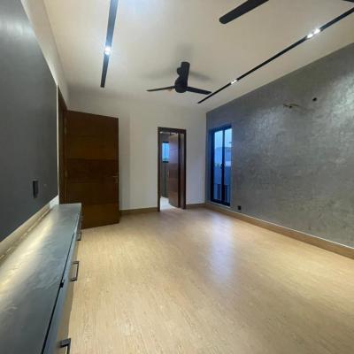 Luxurious 10 Marla House Availbale For Sale In DHA Lahore Phase 7-20