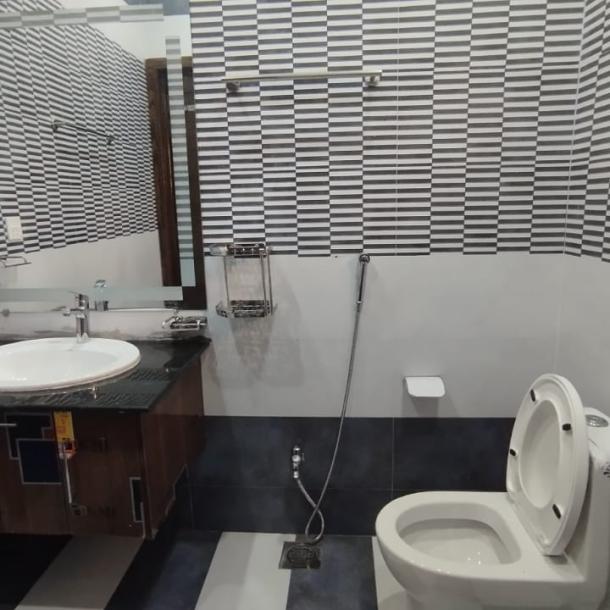 Beautifully Design 10 Marla House For Sale in DHA Phase 7 Lahore Pakistan-9