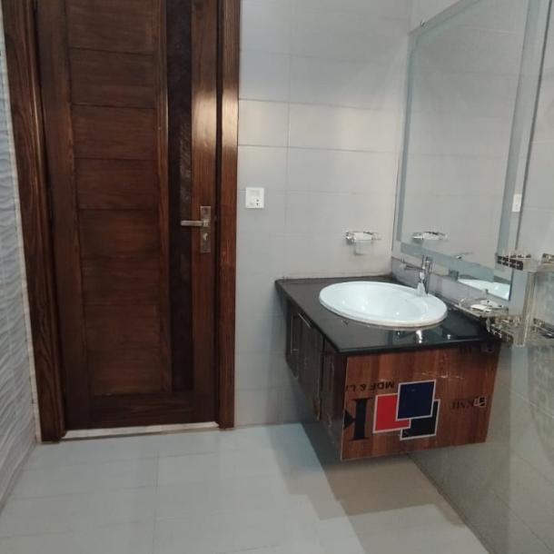 Beautifully Design 10 Marla House For Sale in DHA Phase 7 Lahore Pakistan-26