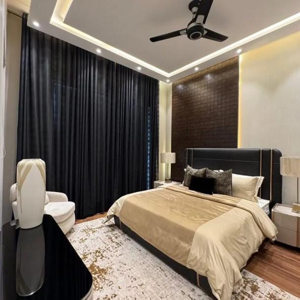 Fully Furnished Classical Design 1 Kanal Modern House For Sale In DHA Phase 7 Lahore Pakistan-2