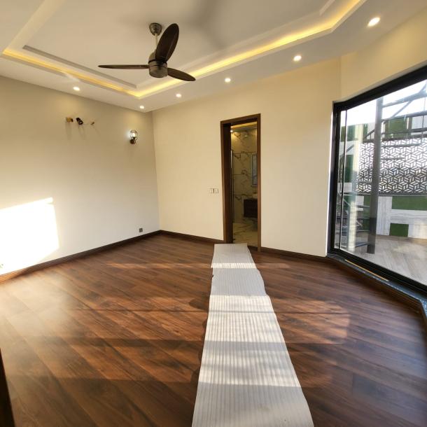Beautiful New 10 Marla House For Sale in DHA Phase 7 Lahore-21