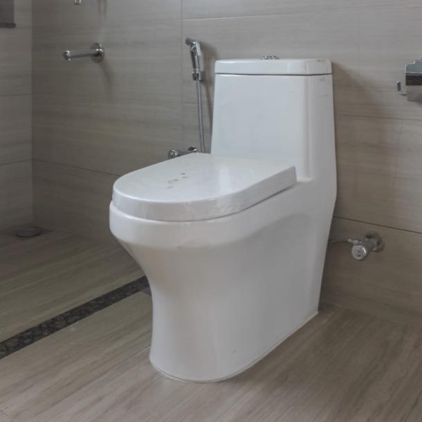 1 Kanal Beautiful House Availabel For Sale In DHA Lahore Phase 7-13