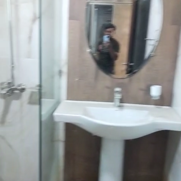 Low Price 1 Kanal Upper Portion Available For Rent In DHA Lahore-4