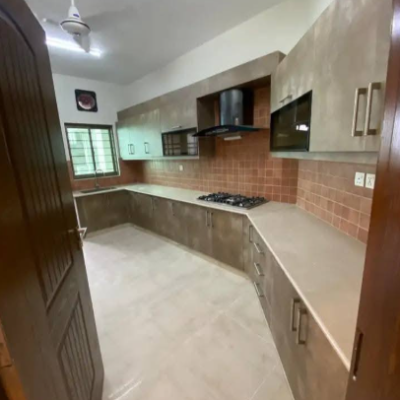 12 Marla 4 Bedrooms Apartment Available For Rent In Askari 11