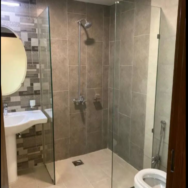 Sector B Top Location 3 Bedroom Apartment Available For Rent In Askari 11-5