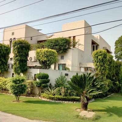 Luxury 12 Marla House Available For Sale In DHA Lahore Phase 4