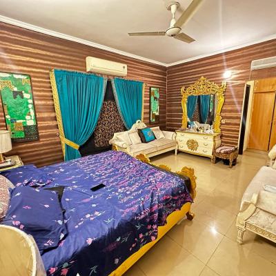 Luxury 10 Marla Corner Full House With Basement Available For Rent In Askari 10