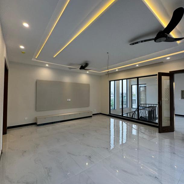Luxury 1 Kanal Bungalow Available For Sale In DHA Lahore Phase 7 Block T-4