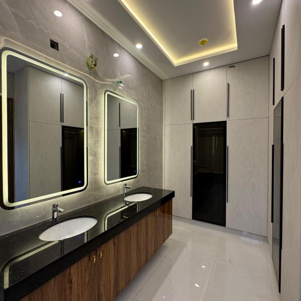 Luxury 1 Kanal Bungalow Available For Sale In DHA Lahore Phase 7 Block T-5