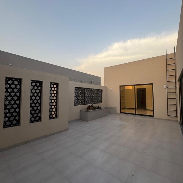 Luxury 1 Kanal Bungalow Available For Sale In DHA Lahore Phase 7 Block T-8