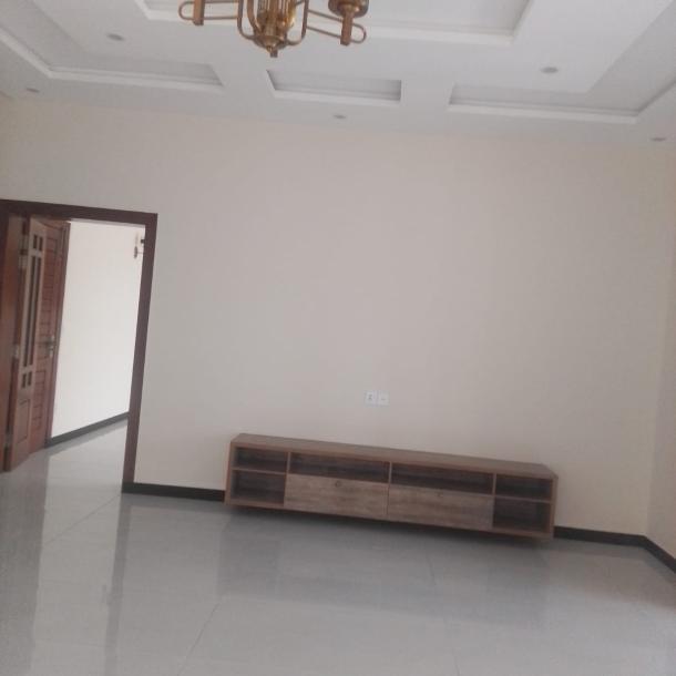 Ideal Location 10 Marla Apartment Available For Rent In Askari 11 Sector B-2