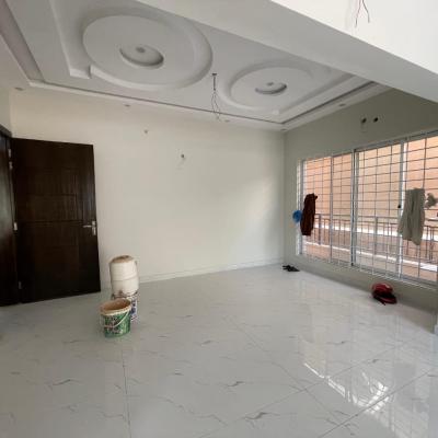 Ideal Location Beautiful 3 Bedroom Apartment Available For Rent In Askari 11
