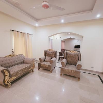 9 Bedrooms Luxury 1 Kanal House Available For Rent In Bahria Town Islamabad-10