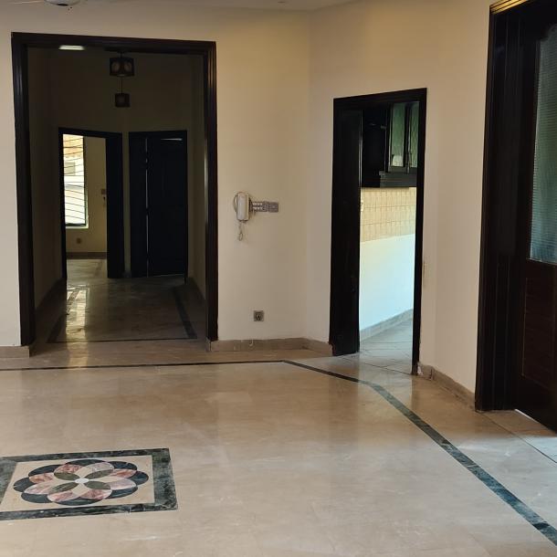 Brand New 10 Marla Apartment Available For Rent In Askari 11-1