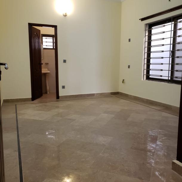 Beautiful 10 Marla House Available For Rent In Askari 10-3