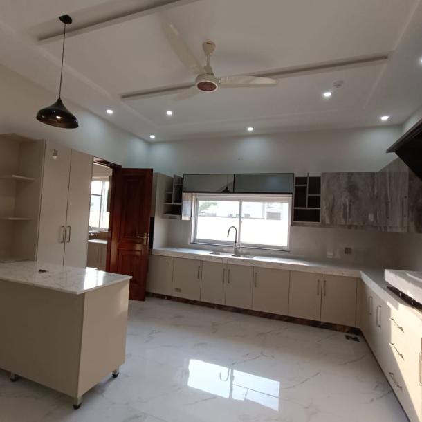 Beautiful 12 Marla Apartment Available For Sale In Askari 11-5