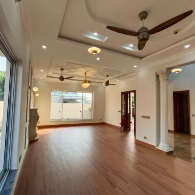 Beautiful 12 Marla Apartment Available For Sale In Askari 11