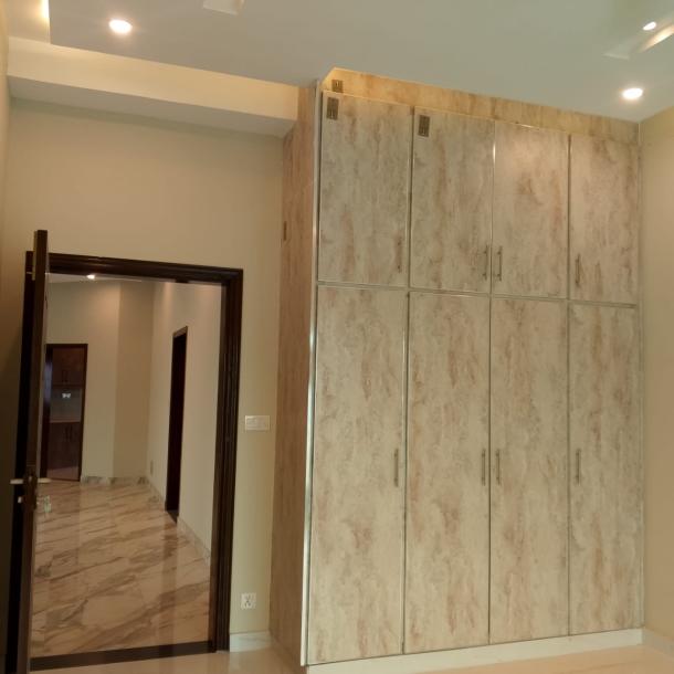 Brand New 12 Marla 4 Bedrooms Apartment Available For Rent In Askari 10-4