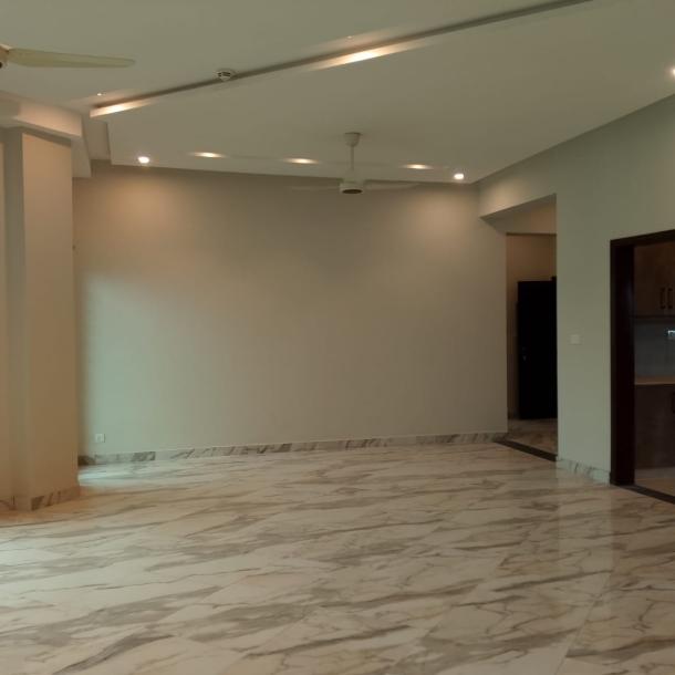 Brand New 12 Marla 4 Bedrooms Apartment Available For Rent In Askari 10-6