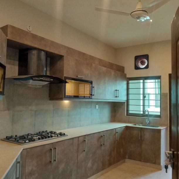 Brand New 12 Marla 4 Bedrooms Apartment Available For Rent In Askari 10-11
