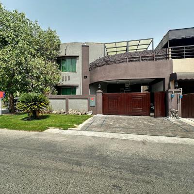 Luxurious 5 Bedrooms 1 Kanal House Available For Rent In Askari 10