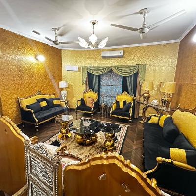 Luxurious 5 Bedrooms 1 Kanal House Available For Rent In Askari 10