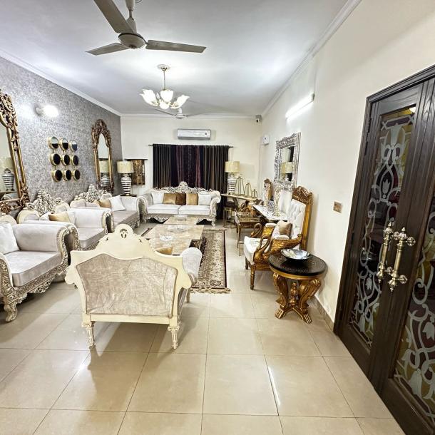 Luxurious 5 Bedrooms 1 Kanal House Available For Rent In Askari 10-6