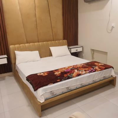 Elegant 2 Kanal House Available For Rent In DHA Lahore Phase 3 Block W