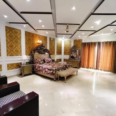 DHA Phase 8 Luxury 5 Kanal House Available For Rent