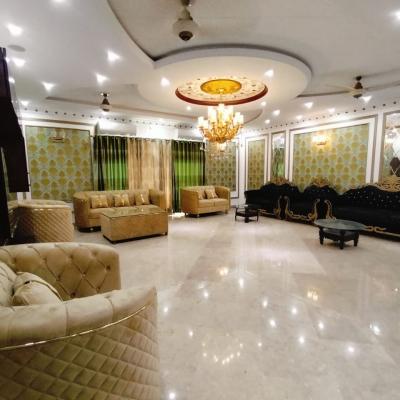 DHA Phase 8 Luxury 5 Kanal House Available For Rent