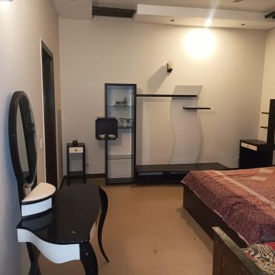 Prime Location 1 Kanal Lower Portion Available For Rent in DHA Lahore Phase 3