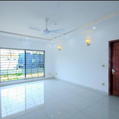 1 Kanal Beautiful Upper Portion Available For Rent In DHA Lahore Phase 4