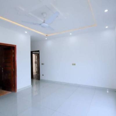 1 Kanal Beautiful Upper Portion Available For Rent In DHA Lahore Phase 4