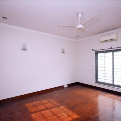 DHA Phase 5 Prime Location 1 Kanal Upper Portion Available For Rent
