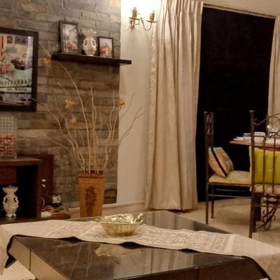 DHA Phase 4 Beautiful 1 Kanal Prime Location Used House Available For Sale In DHA Lahore Phase 4