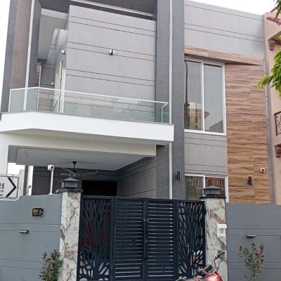 Classical Style 5 Marla Beautiful House Available For Sale In DHA Lahore Phase 9