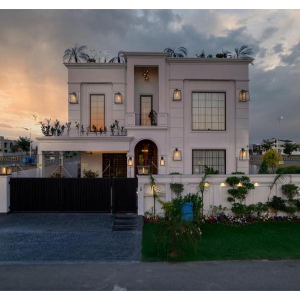1 kanal House with 2 Floors, Partial Basement and 200 sq.ft extra covered area.-1