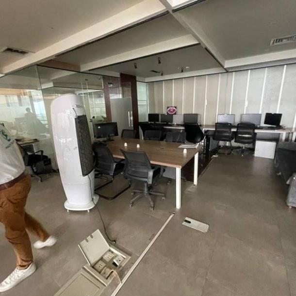 Askari Tower Main Boulevard Gulberg Lahore 2300 square feet Office Space For Rent Available-2