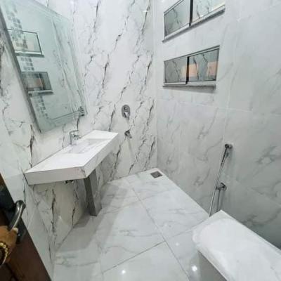 Dream Home Alert! 10 Marla Brand New House in Lake City Lahore-10