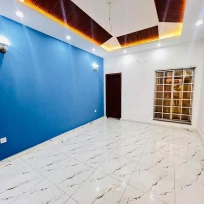 Dream Home Alert! 10 Marla Brand New House in Lake City Lahore-4