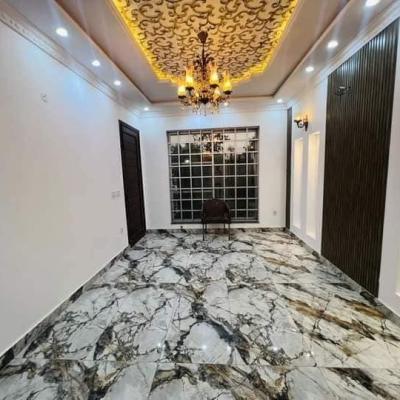 Dream Home Alert! 10 Marla Brand New House in Lake City Lahore-5