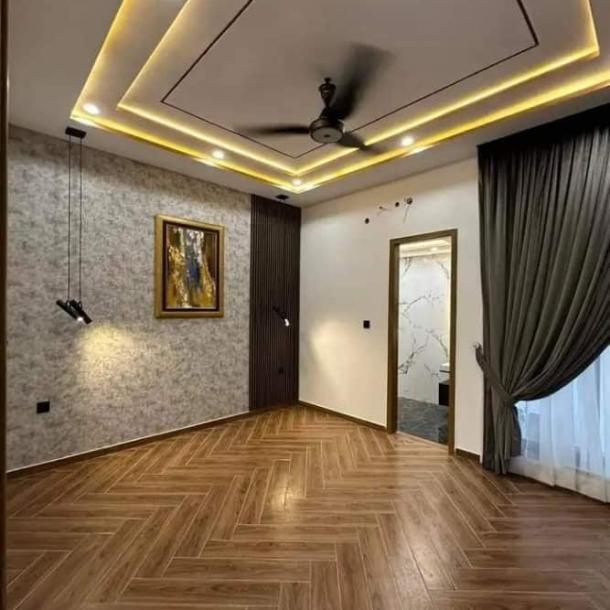 5 Marla Paradise in Lake City Lahore - Brand New House Demand 260 Lac-5