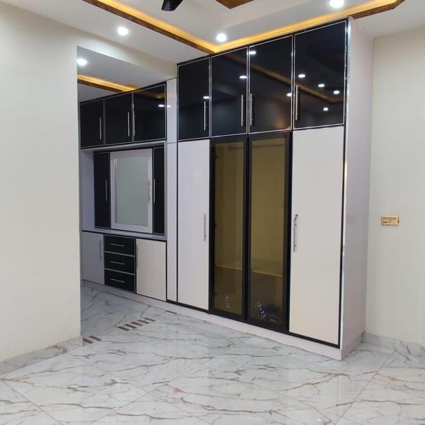10 Marla upper portion House For Rent plantnium block Demand 60k-7
