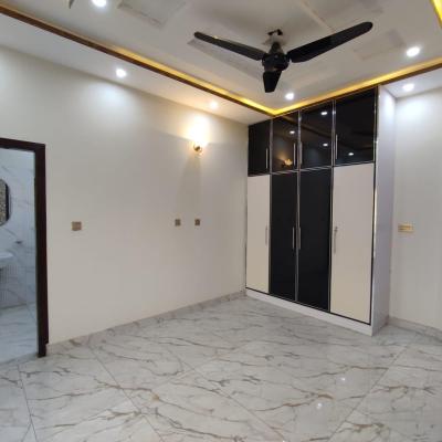 10 Marla upper portion House For Rent plantnium block Demand 60k